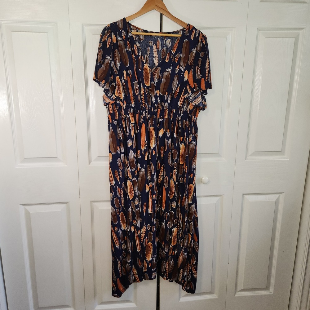 BloomChic Navy Blue Feather Print Smocked Waist V-Neck Midi Dress Size 18-20 - Picture 1 of 10